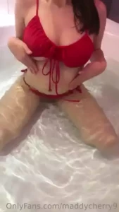 Little cherries come see me how water falls on my whole body latina