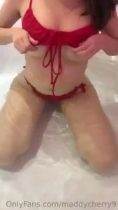 Little cherries come see me how water falls on my whole body latina part 1