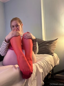Red nylons dms go go
