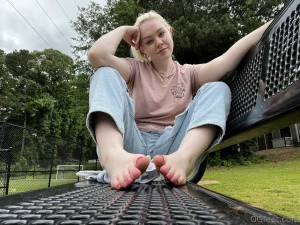 Barefoot and ready for you to send a dm part 1