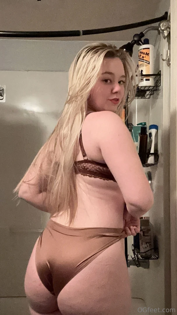 Come say hi if you wanna keep me happy 