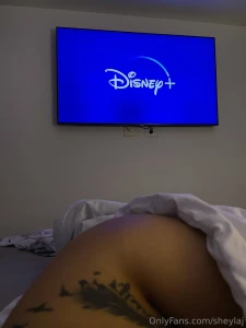 I wouldn t mind having my ass eaten as i watch a princess movie