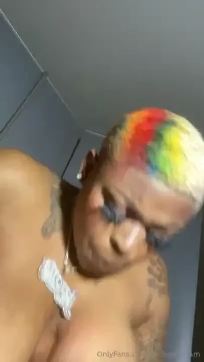 Fuck a bitch i can suck my own dick check your phone i just sent you 