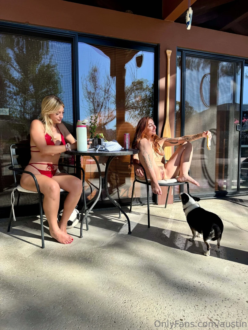 Love the summertime vibes here at the nakedbakers house w its kennedy 