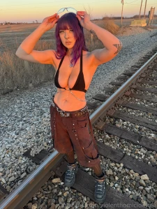 Sunkissed about to be cum-kissed part 3