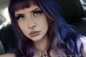 Eyeliner sharper than my comebacks today- and that s saying something