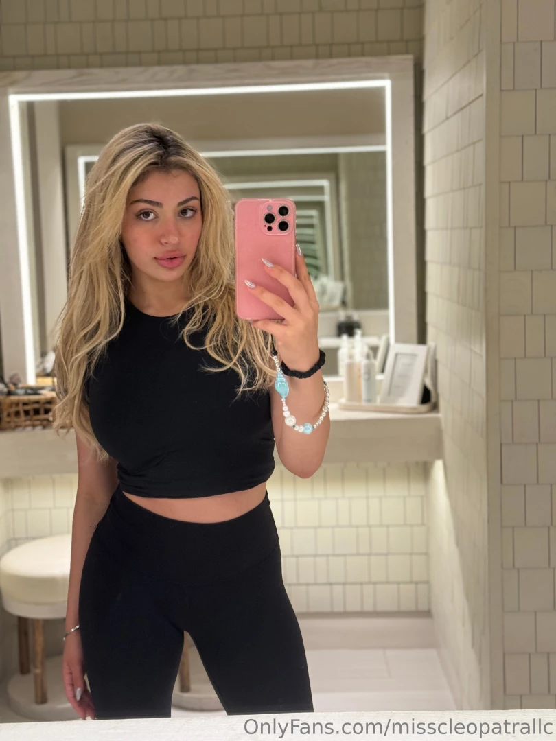 Make sure you re following misscleopatraxxx 