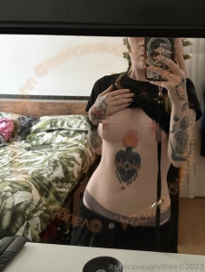 Frozen flashing no i m not gonna shut up about the cold - i am bby