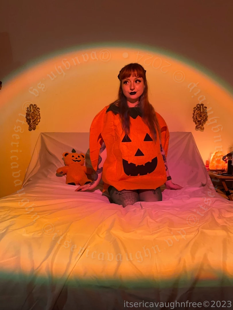 Pump-kink dressed up as a little pumpkin to get my guts rearranged part 3 