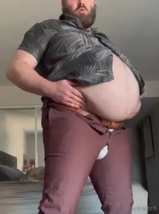 Winner button pop amp pants split 