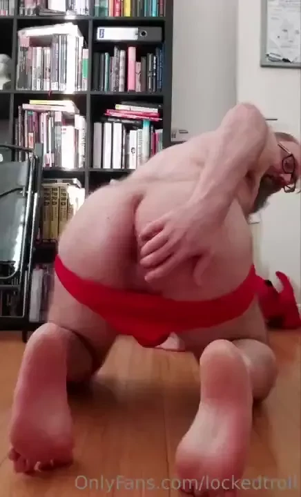 I m a horny boy today showing off 