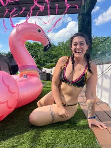 Find me in the sunshine all summer long