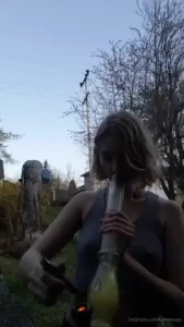 Smokin wanna see my hard nipples wait till the end