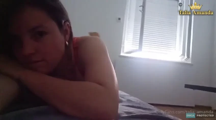 Hello i am bored will you come play with me please 