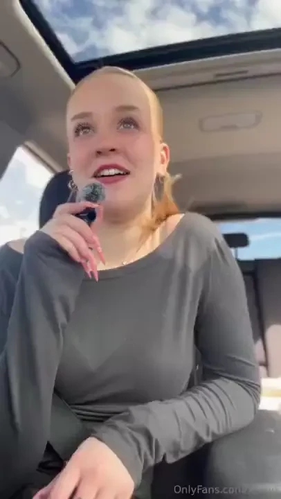 Join me for a little smoke sesh and chat pls ignore the jump cut 