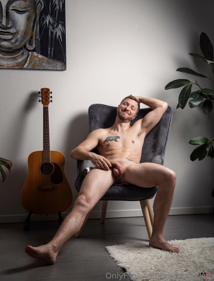 A moment with nak_raphael - swipe part 1 