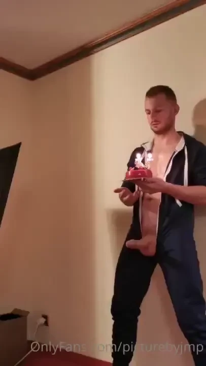 Backstage video about yesterday selfportraits session with my 