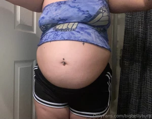 Is it that noticeable my clothes are kinda tight part 4