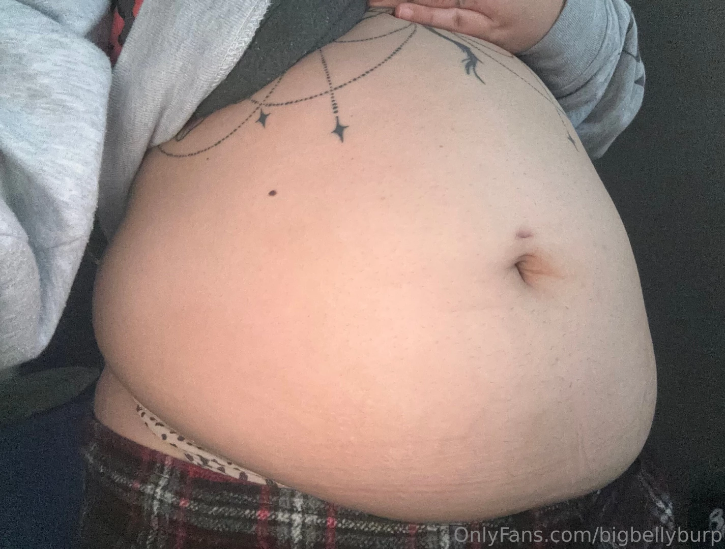 I ve had a feeling my belly button looked a little bigger wanted to part 2 