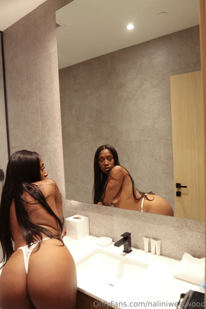 Only dream of me tonight 