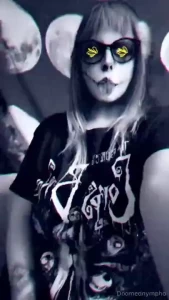 Zombie tits