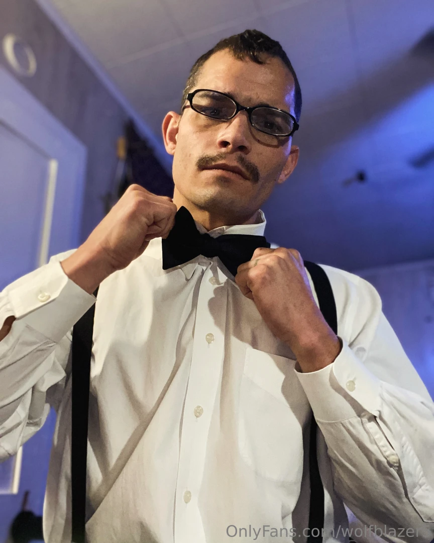 Thoughts on this bow tie and my jawline 