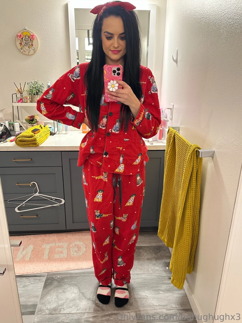 Imagine doing 8 hours of therapy and still looking this cute at the 