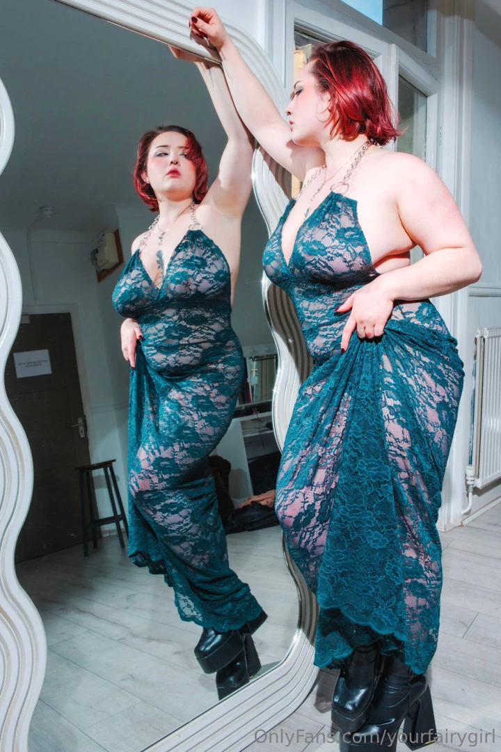 You may think i m vain but in fairness the mirror was flirting with me part 1 