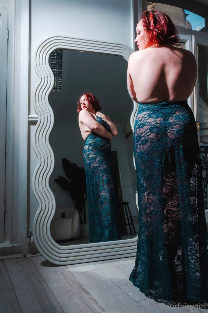 You may think i m vain but in fairness the mirror was flirting with me part 4 