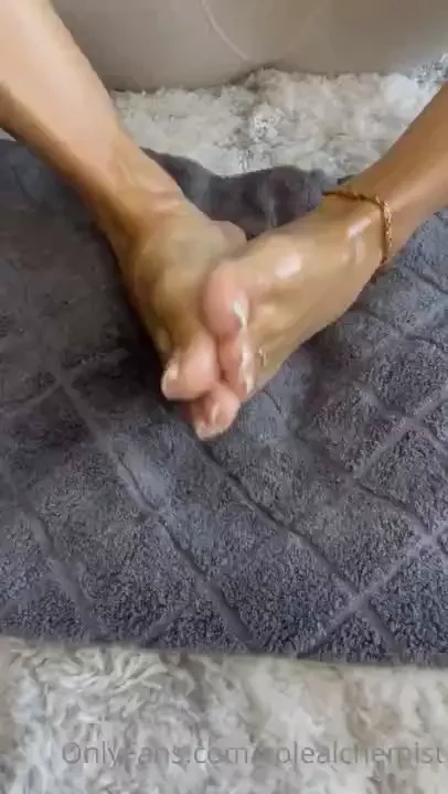 Cum drop a load off for me check your dm 