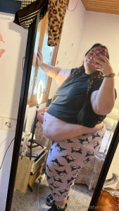 Good morning loves i m ready for a big filling does anyone want to