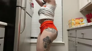 Hooters twerking video - outfit on then i take it completely off