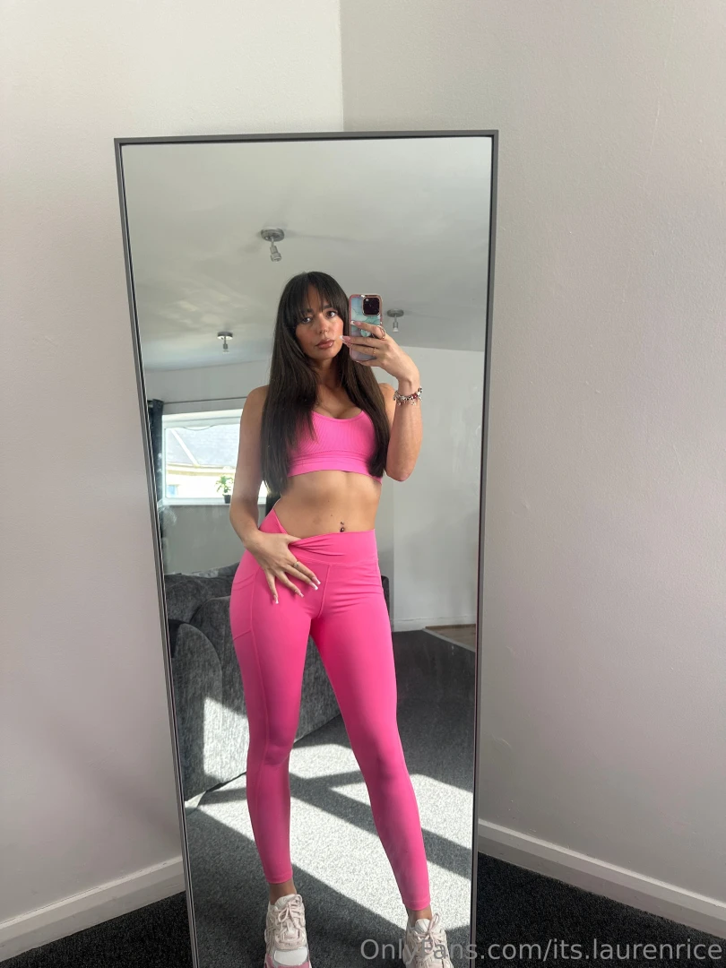 Pretty in pink part 2589 