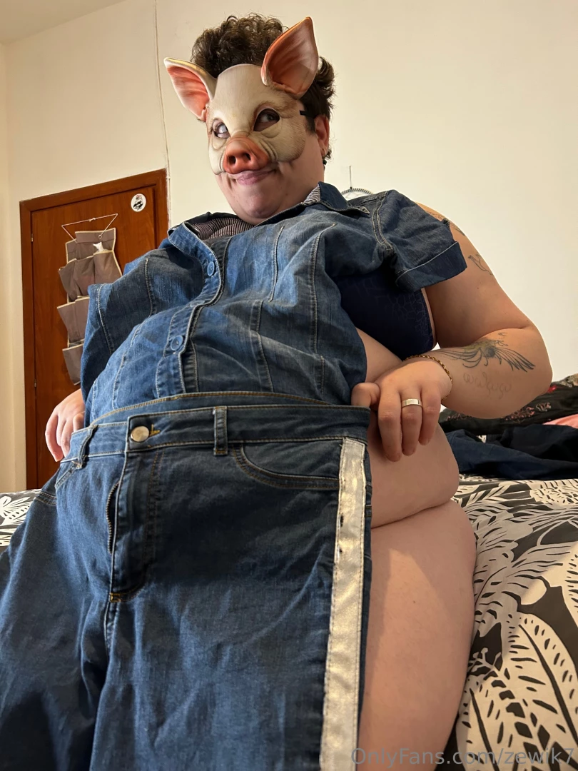 Closet purge part 4 this could not fit at all not even trying oh well part 2 