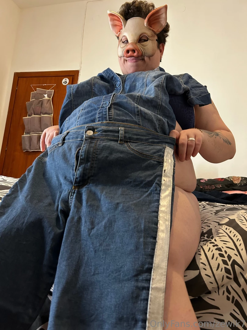 Closet purge part 4 this could not fit at all not even trying oh well part 1 