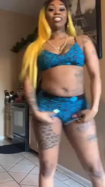 Who misses me doing daily twerk video updates - 