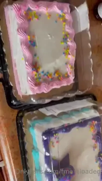 Do you guys want a ass cake smash or feet cake smash or a mixture of 