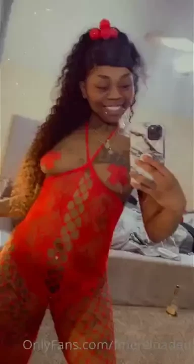 Tip me 5 wearing this outfit 