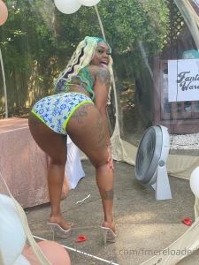 Who wants me to go live on my free onlyfans for some q amp a - part 1