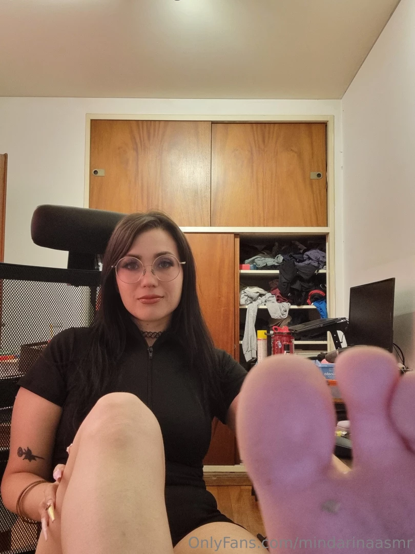 Hi guys just popping to say im aliveee and excuse the mess that is my 