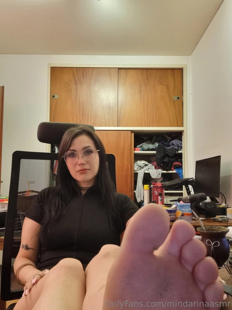 Hi guys just popping to say im aliveee and excuse the mess that is my part 2 