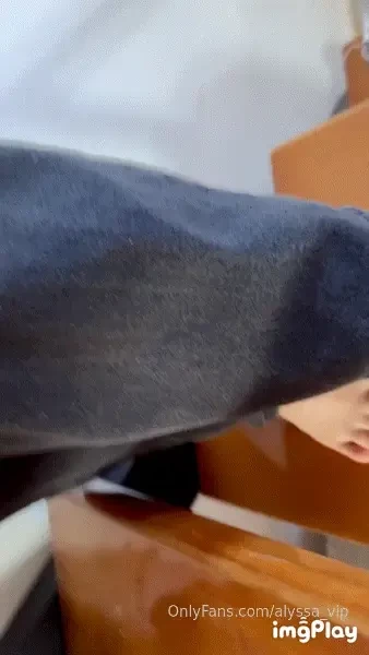 I need a face to step on with my beautiful feet 