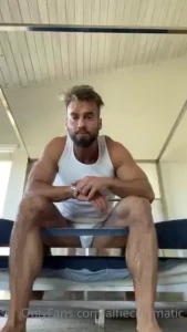 Little home workout in the morning damn still trying to figure out part 3