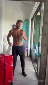 Feels good to be back home babe wanna help me unpack or should we get