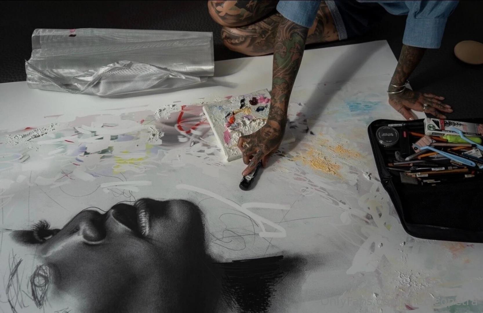 Studio shots i really love pictures of hands idk what it is 