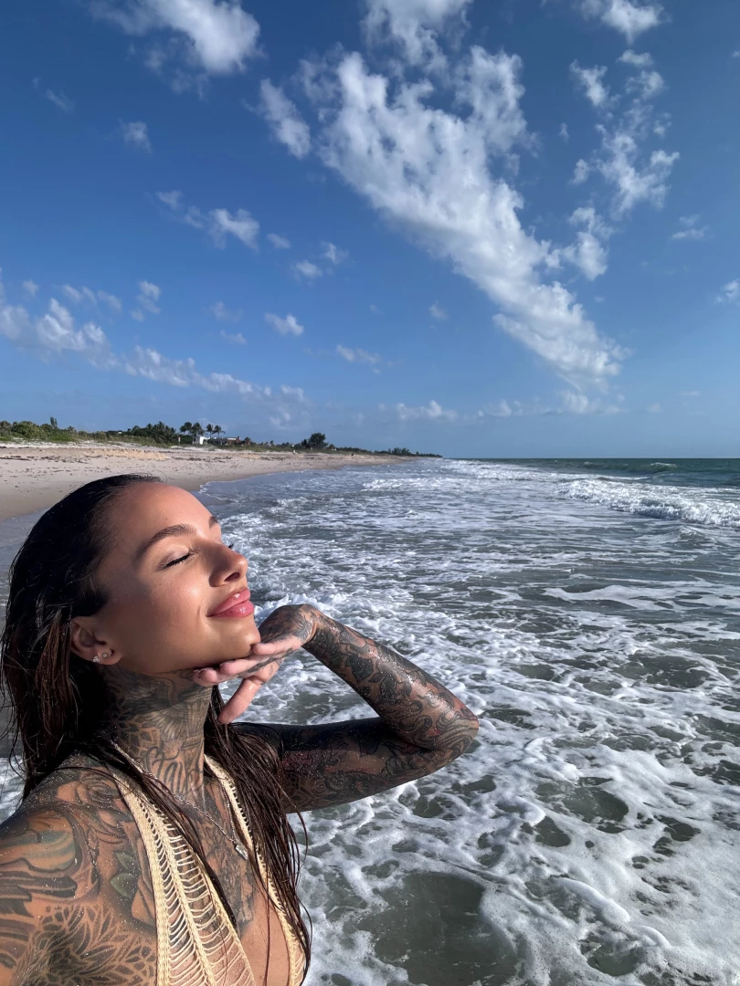 Beach time love the ocean except the sand it gets in everywhere 