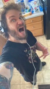 Ever throwing at his home 2 glass houses 20 stones 14 yellow 6 are