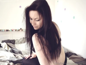 This introvert girl is looking for an extrovert who would adopt her