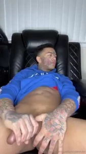 I love waking up and bussing a nut to my favorite tiktoker