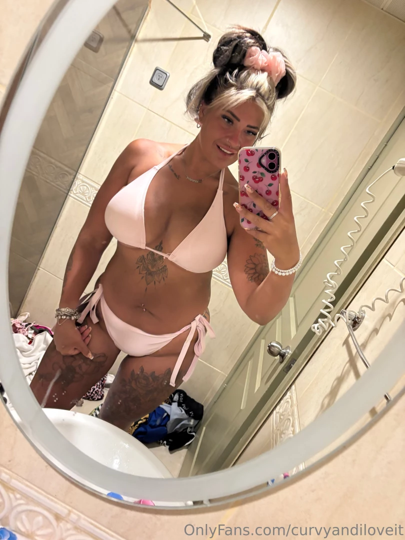 Sorry everyone im still away im back on monday and will be doing some 